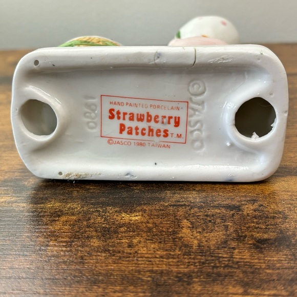💕2/$20💕 Vintage Jasco Strawberry Patches Ceramic Votive Candle holder - Picture 7 of 11